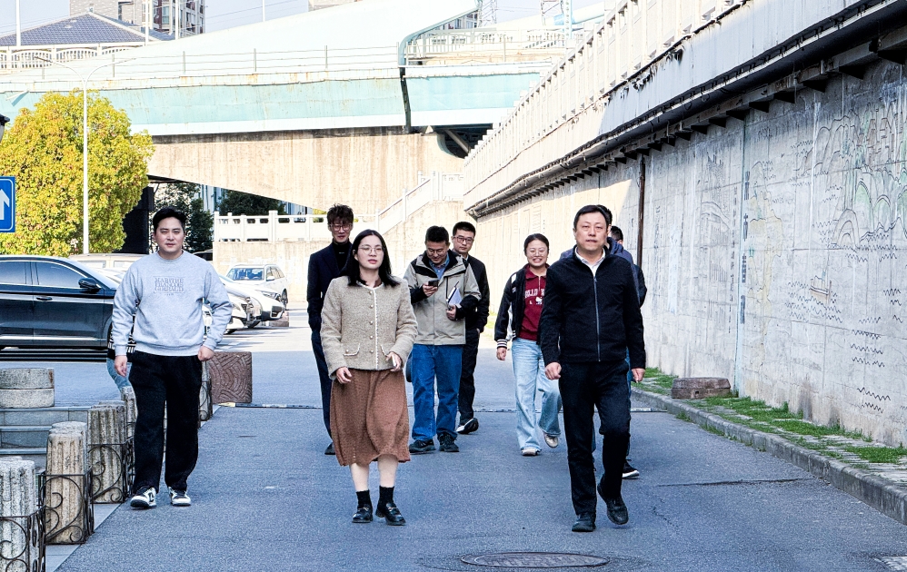 鏡湖區委常委、副區長高偉來園調研指導工作